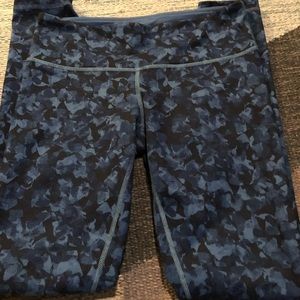 Beautiful lululemon wunder unders